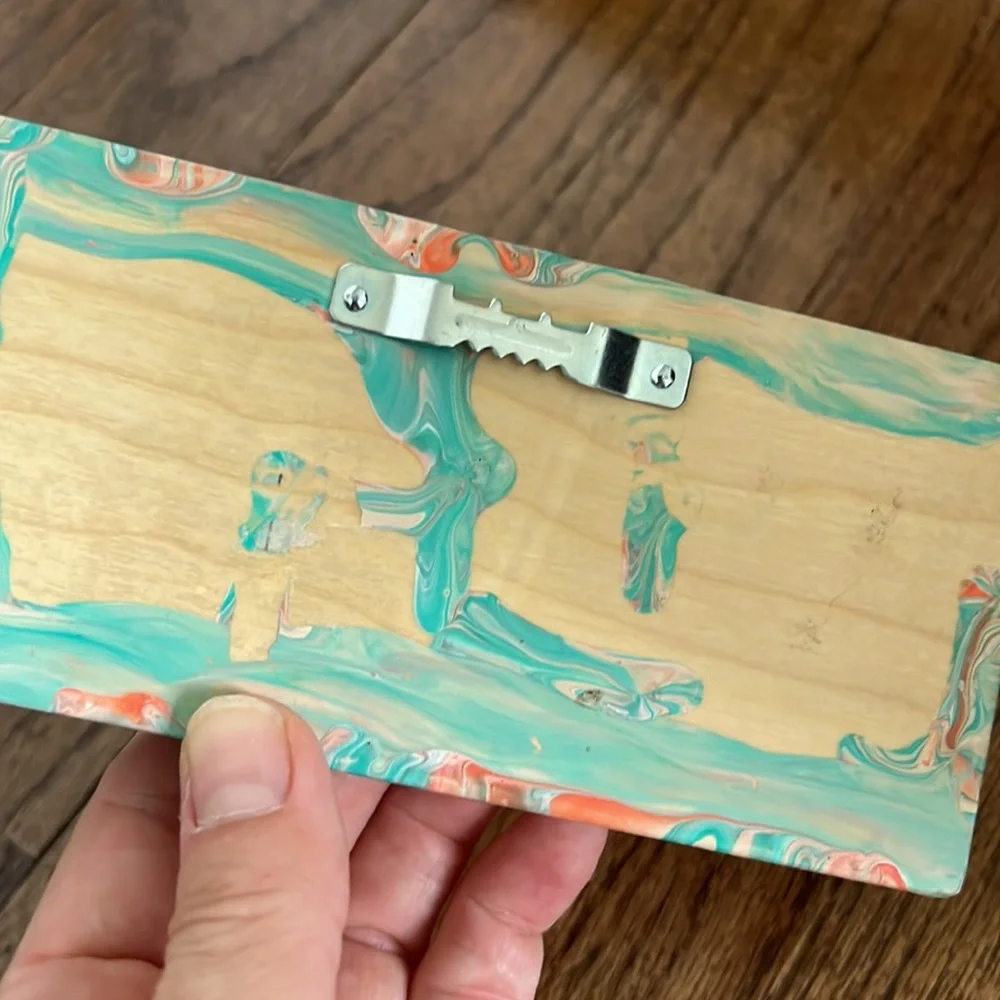 Marble painted wall hanger
